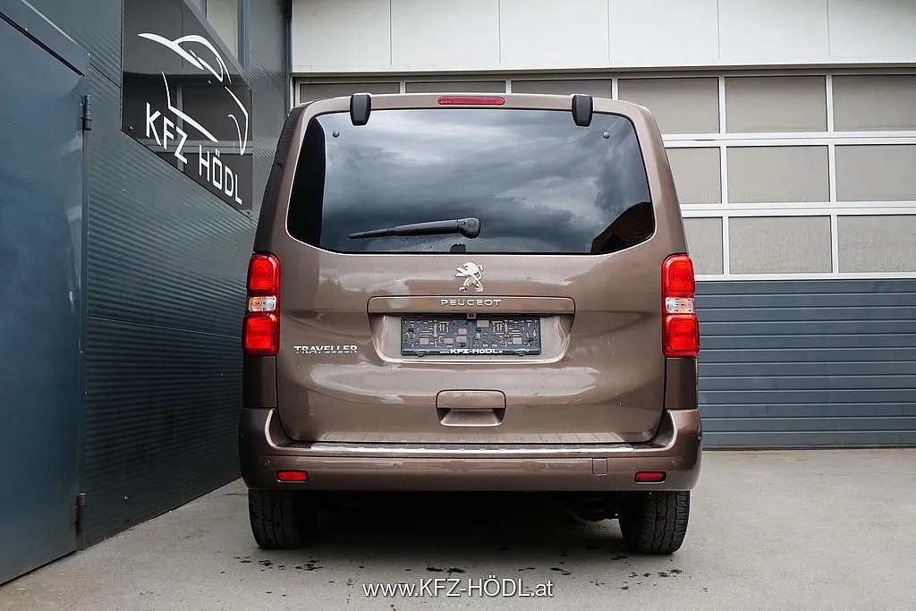 Peugeot Traveller Expert 2,0 Blue-HDi Akrive L2 Image 4