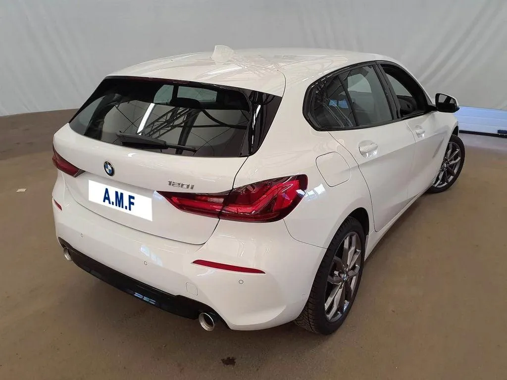 BMW Serie 1 120i 5p. Msport Exterior Image 4