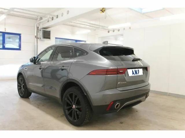 JAGUAR E-Pace 2.0D 150CV AWD Image 4