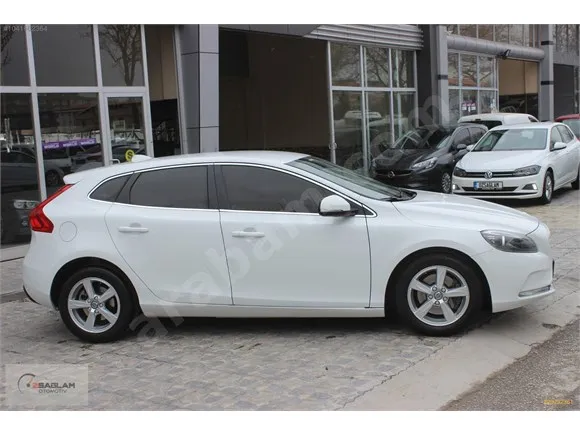 Volvo V40 1.6 D Premium Image 3